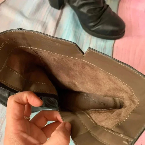 Natural soul by Naturalizer heel buckle round toe boots - Picture 13 of 14